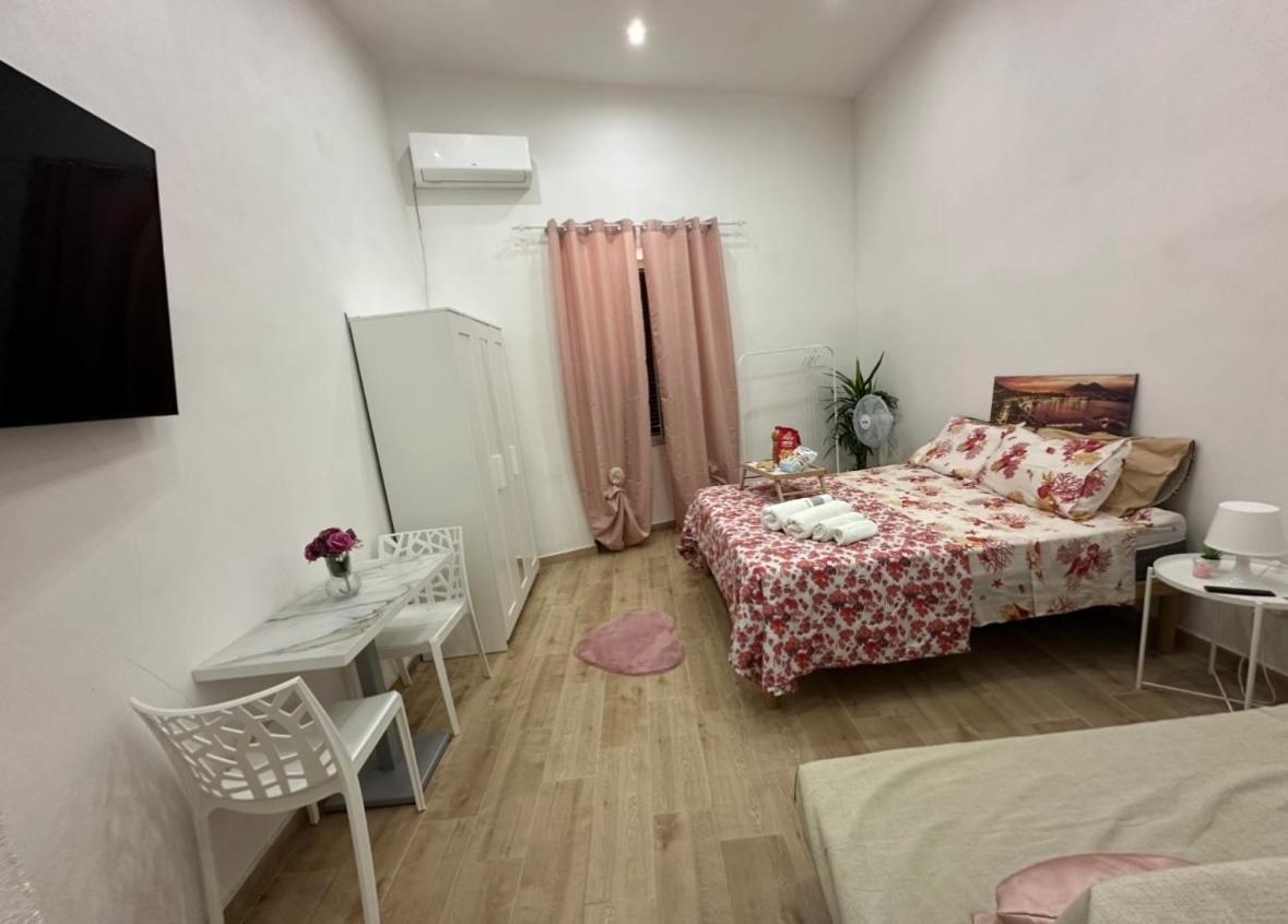 나폴리 Angolo Paradiso B&B 외부 사진