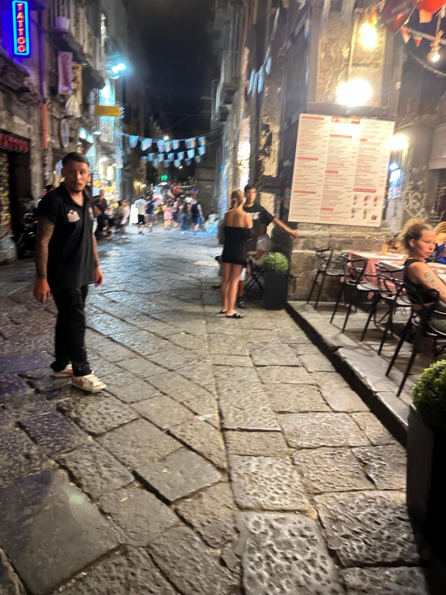 나폴리 Angolo Paradiso B&B 외부 사진